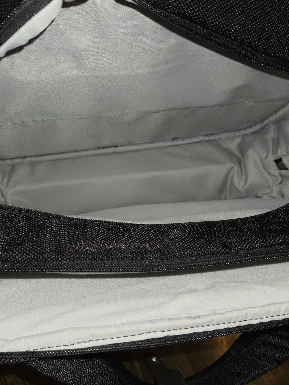Samsonite Carry On Bag w/ Lots Of Pockets & Padded Laptop Storage